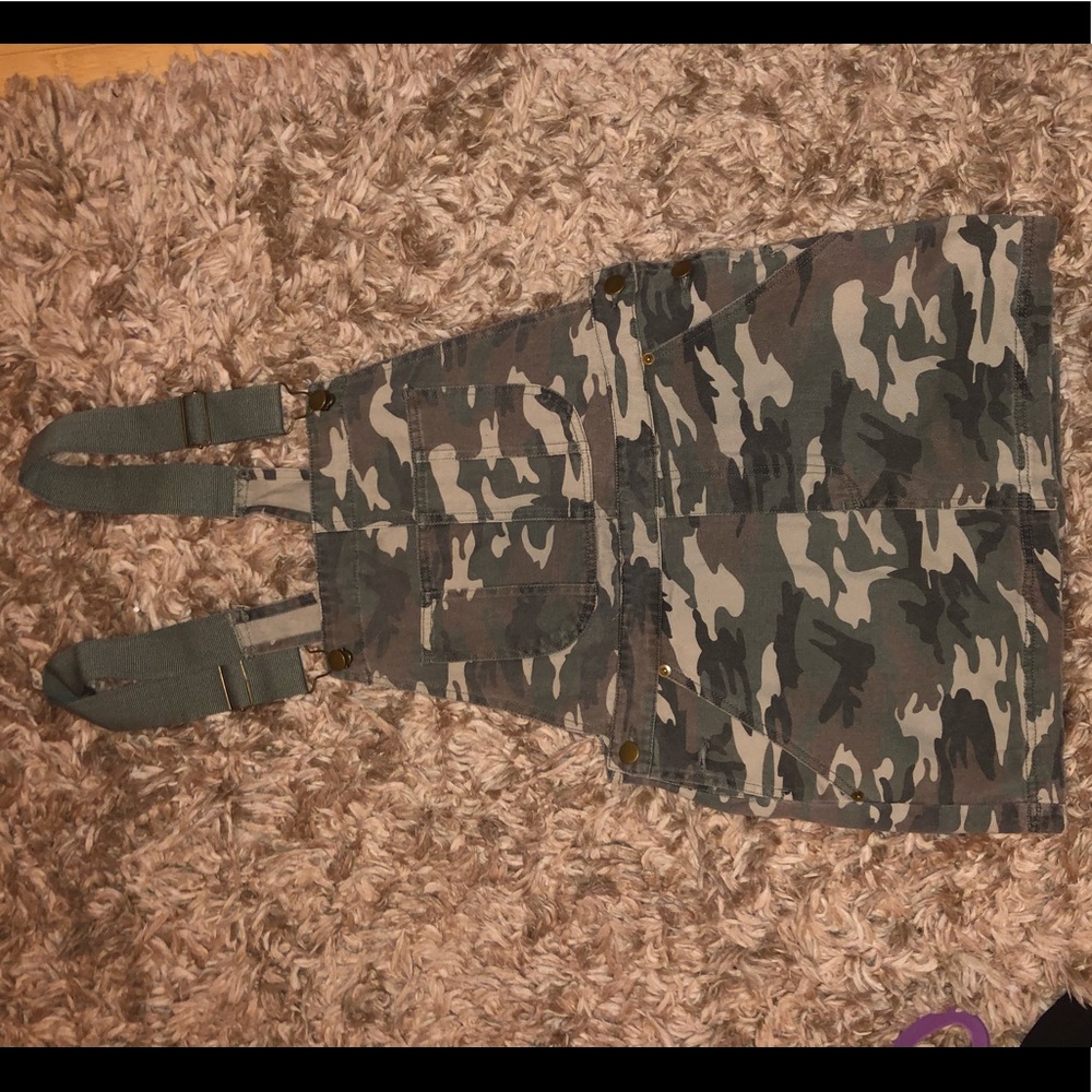 Camp pinafore dress